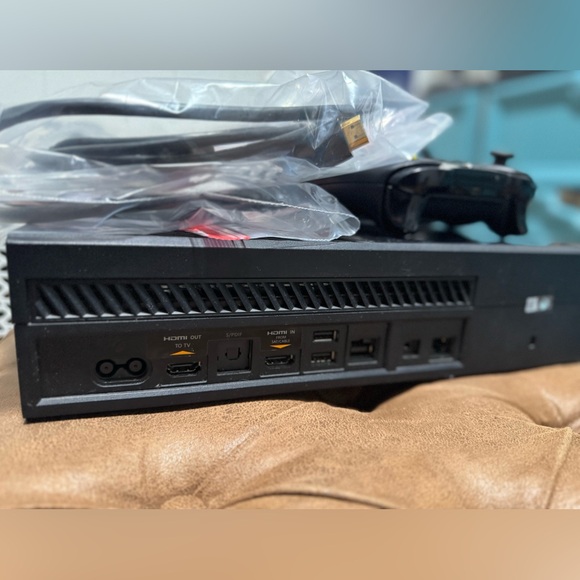 Xbox One 1 TB Console w/ controller, 2 HDMIs, Power Chord - Picture 5 of 6